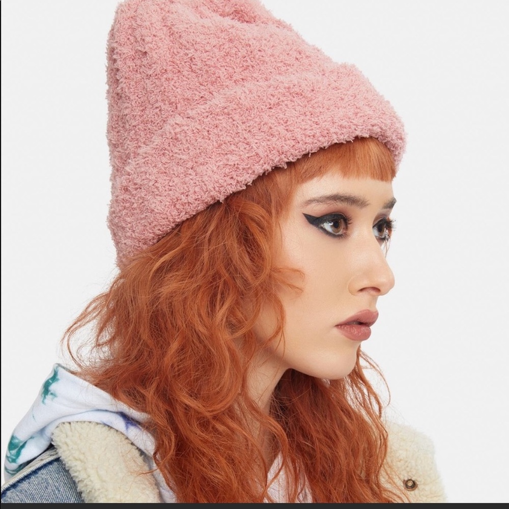 NWT women’s Free People Blush Cloud Rib Beanie OS pink fuzzy ACCFP1542014